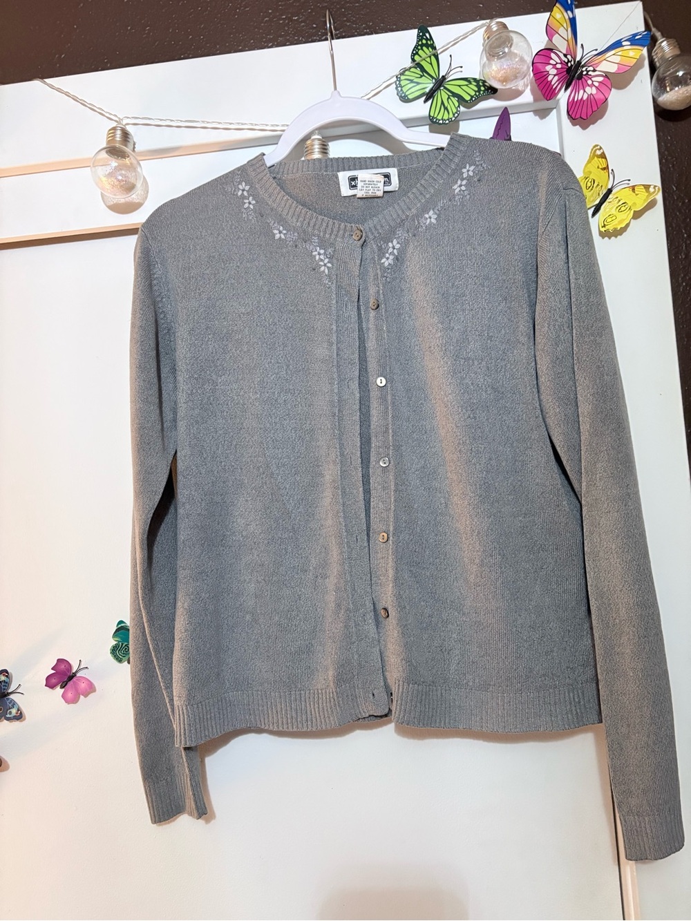 y2k vintage cardigan, grey with embroidered flowers